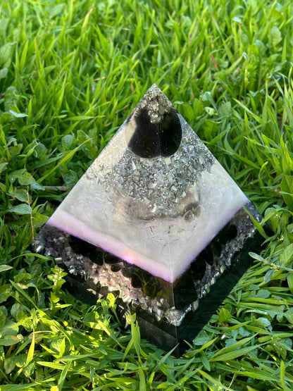 Cosmic Protection Orgonite Pyramid with Obsidian & Amethyst to Elevate your Spiritual Journey