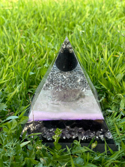 Cosmic Protection Orgonite Pyramid with Obsidian & Amethyst to Elevate your Spiritual Journey