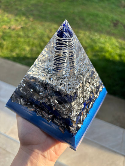 Portal to Wisdom & Truth Orgonite Pyramid with Sodalit & Lapis Lazuli