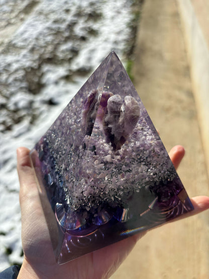 Amethyst Angel Guard Orgonite Pyramid for Peace and Protection