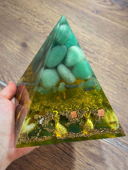 Unlock Success and Financial Abundance with this Orgone Tree Pyramid made of Green Aventurine & Citrine gemstones