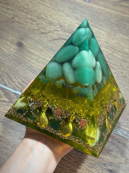 Unlock Success and Financial Abundance with this Orgone Tree Pyramid made of Green Aventurine & Citrine gemstones