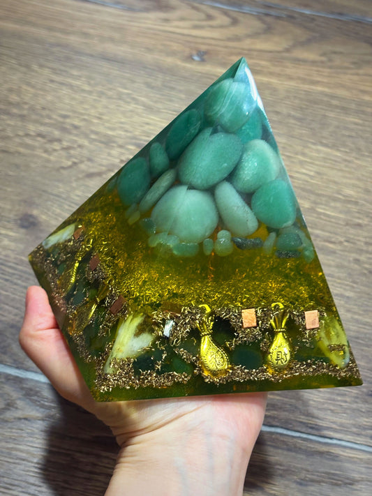 Unlock Success and Financial Abundance with this Orgone Tree Pyramid made of Green Aventurine & Citrine gemstones